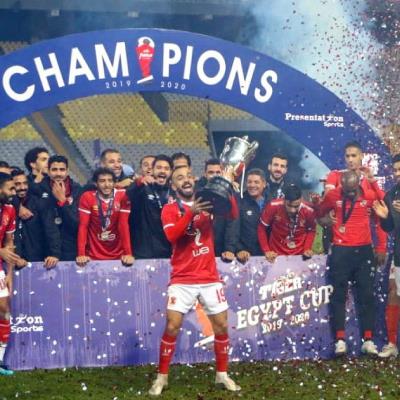 بعد الفوز بكأس مصر - الأهلي يعادل رقم «برشلونة وبايرن ميونخ» في تحقيق الثلاثية 